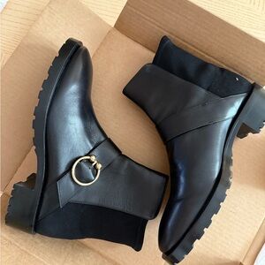 NEW NEVER WORN - Stuart weitzman boots